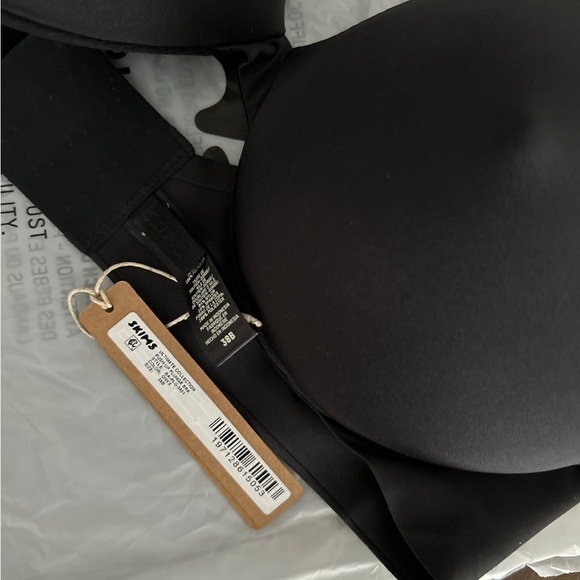 NWT SKIMS Nipple Push Up Bra in Onyx - Picture 2 of 2